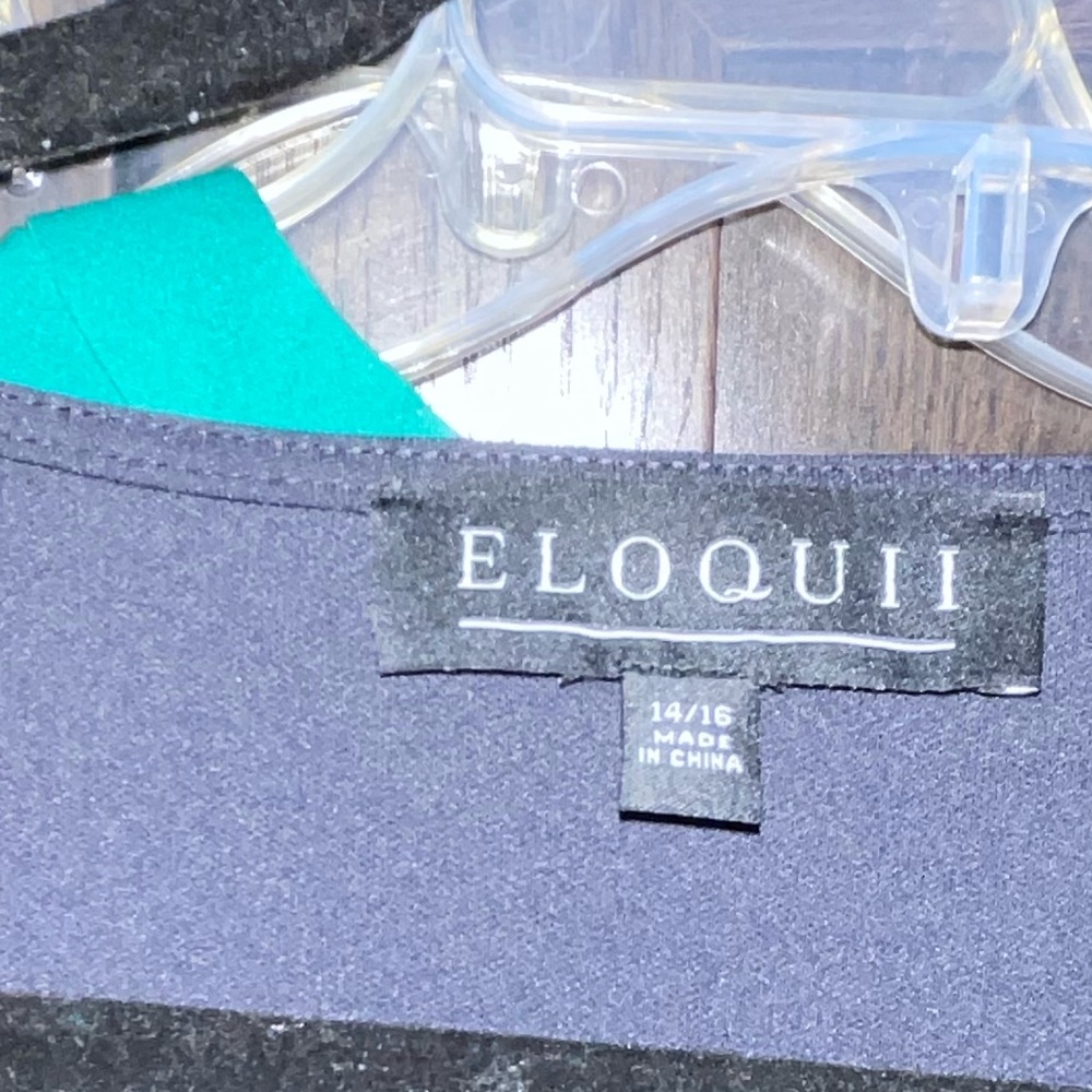 Workwear Ruffle Sleeve Top - Picture 2 of 5